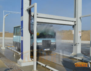 کارواش تونلی رباتیک کامیون و تریلی